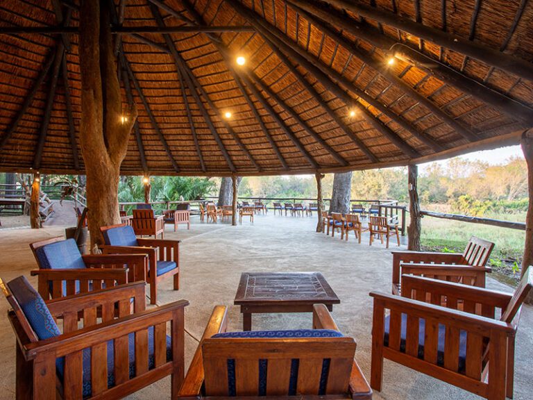 lapa-sundowners-makutsi-safari-springs